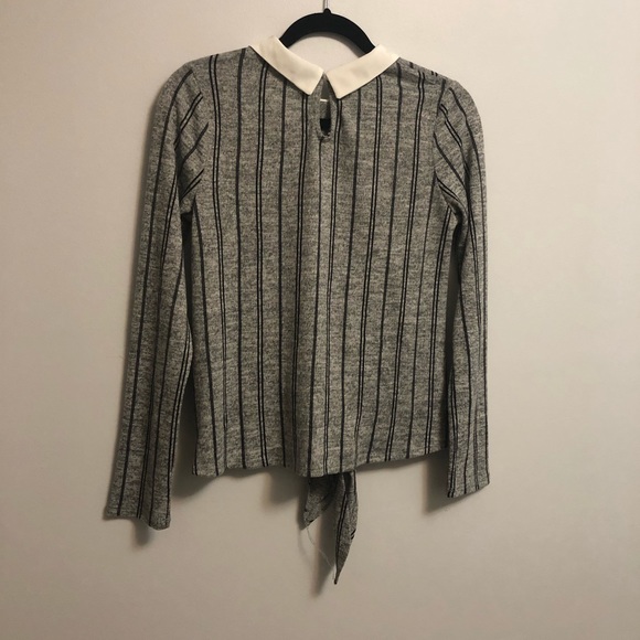 3 FOR $30 -- Monteau Tie Front Collared Sweater (M) - Picture 7 of 10